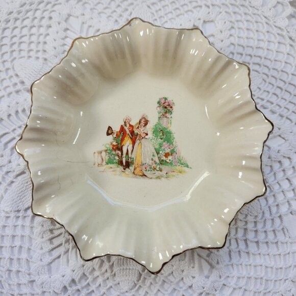 J&G Meakin Sunshine Fluted Dish Scalloped Edges Gold Gilt Regent Couple England - Picture 1 of 9